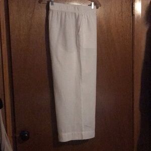 Tahari White Essentials Pants. #193